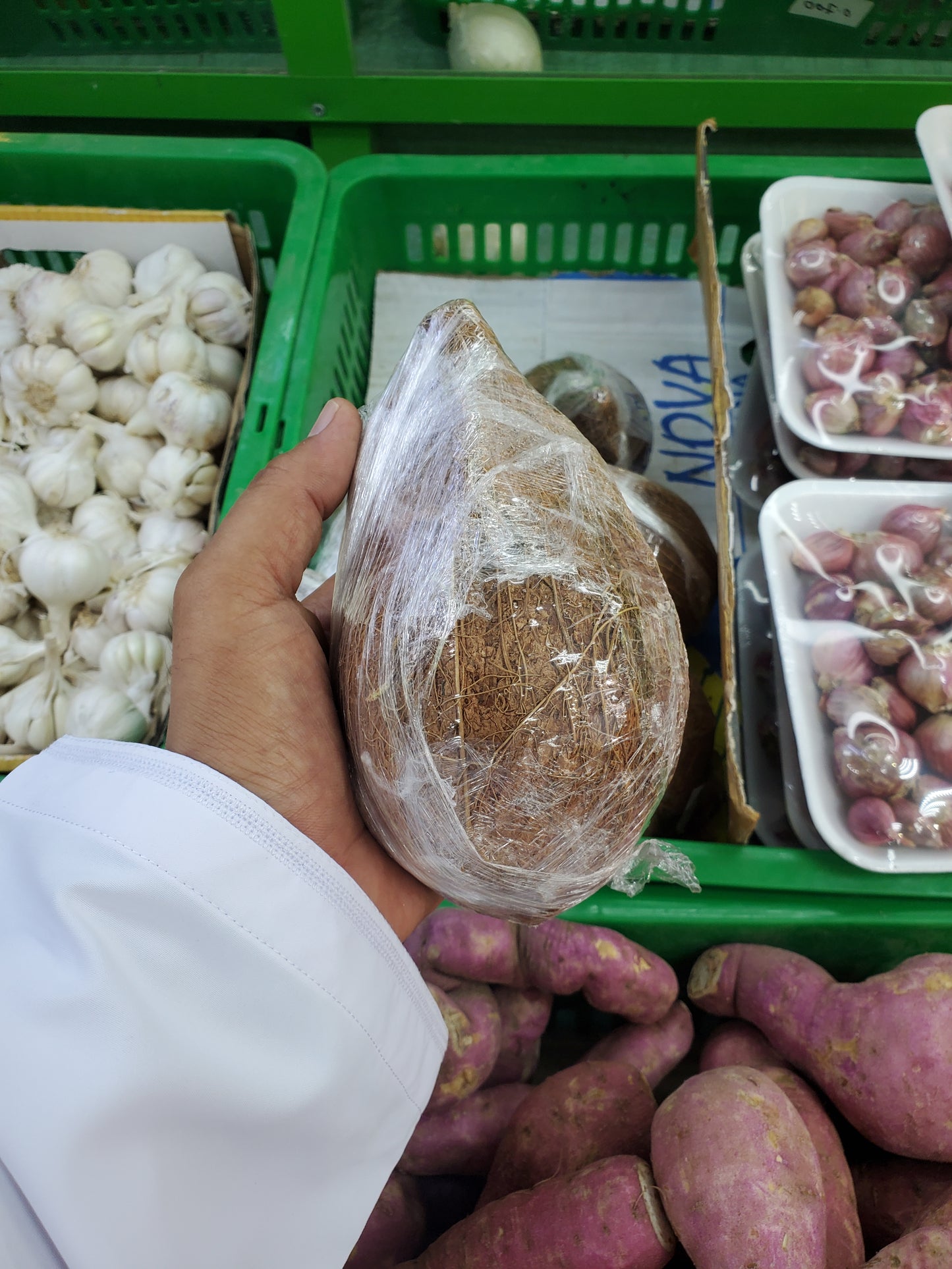 Tender Coconut/India 1 PC مشلي/هندي حبة
