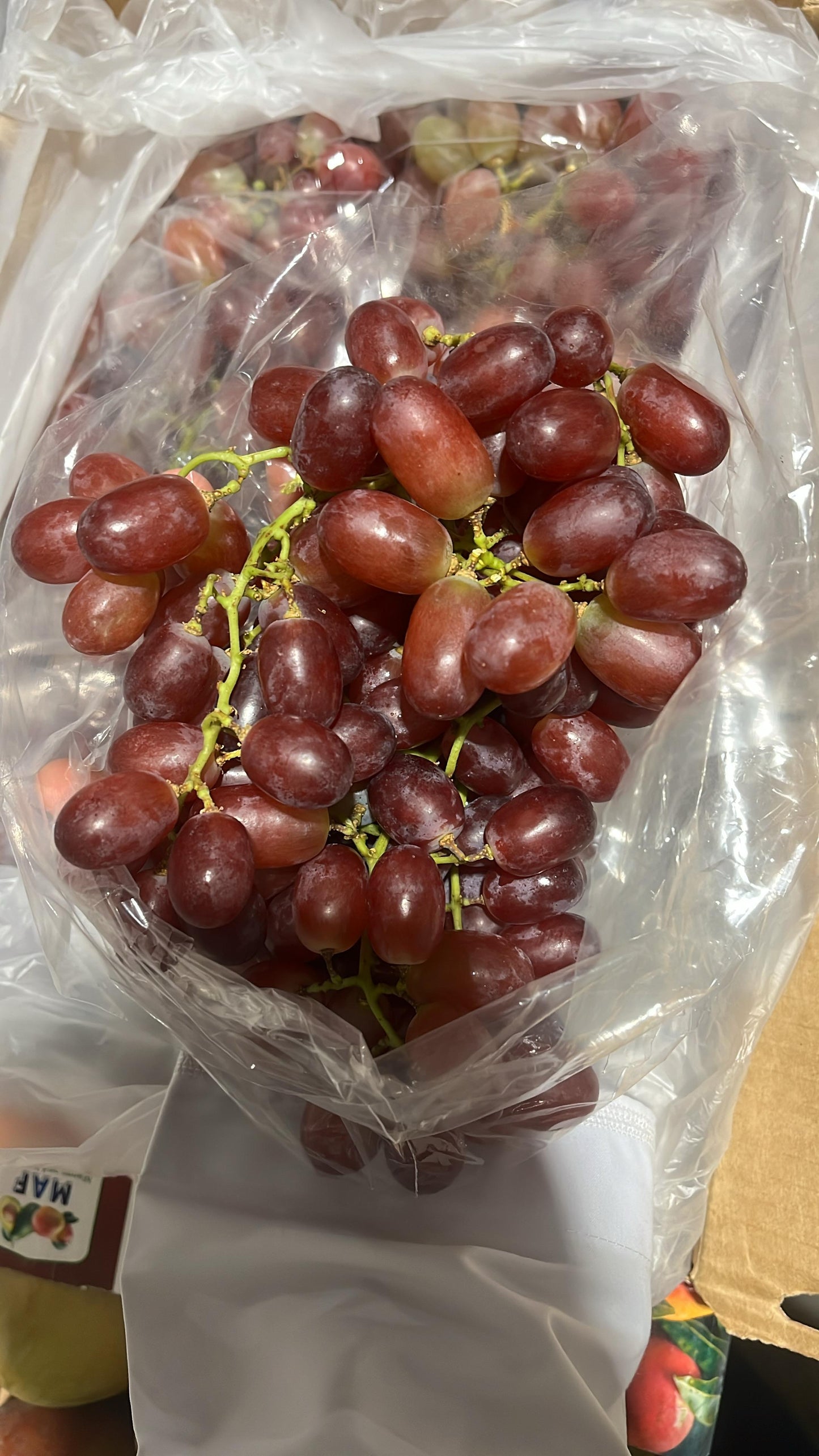 Grapes Red/ Lebanon 0.5kg  عنب احمر لبناني