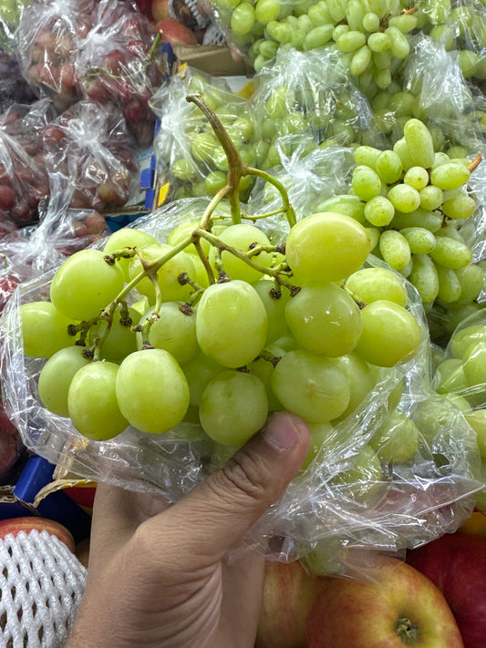 Grapes green/Labanon-0.50 kg عنب اخضر لبناني