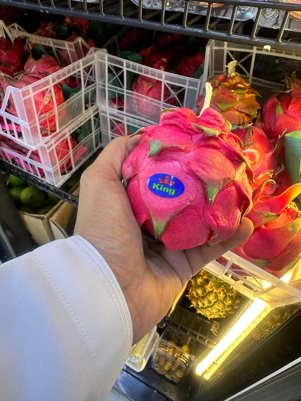 ((Dragon Fruit))  دراجون فروت سله